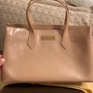 LIKE NEW Louis Vuitton Wilshire PM